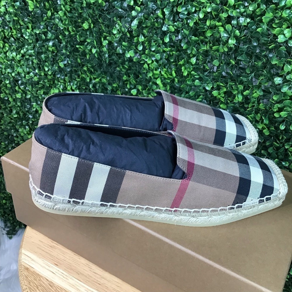 Burberry espadrilles new with box